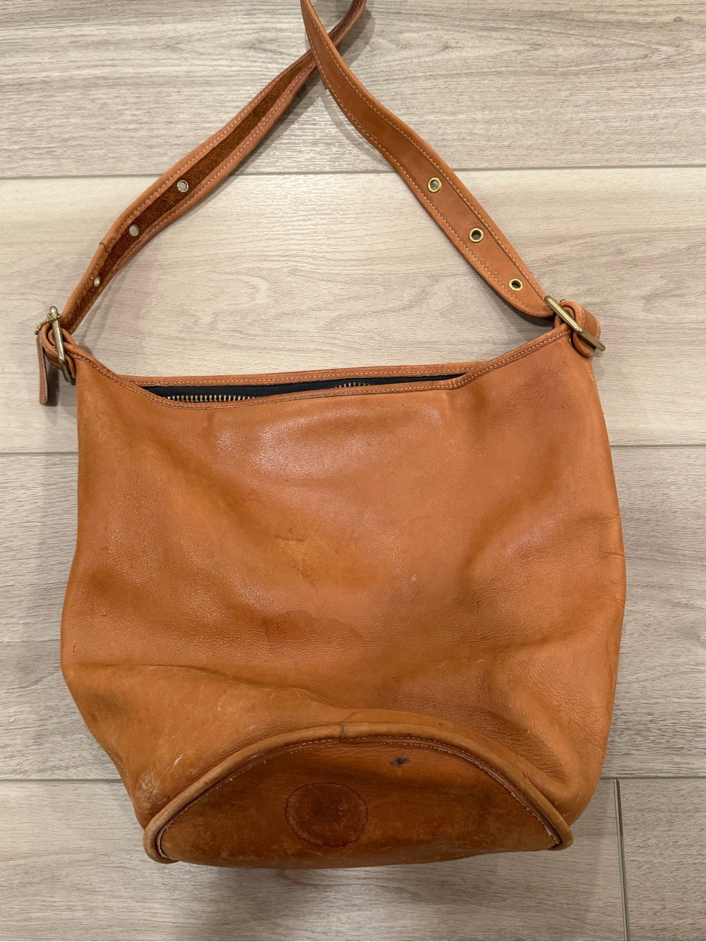 Vintage Coach Duffle Sac Bucket Bag British Tan Leather Made in USA 9085 TLC - Picture 11 of 11